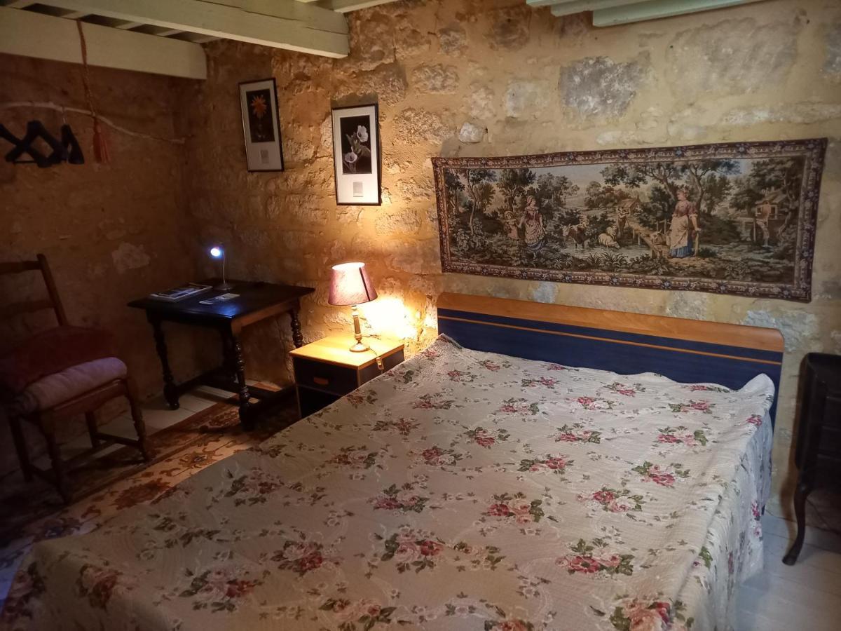 Chambre D Hotes Les Remparts Сан-Сиприан Екстериор снимка